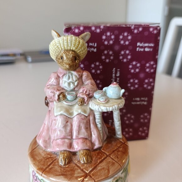 Music Box Rabbit, Period Costume, Serving Tea - - Picture 7 of 9